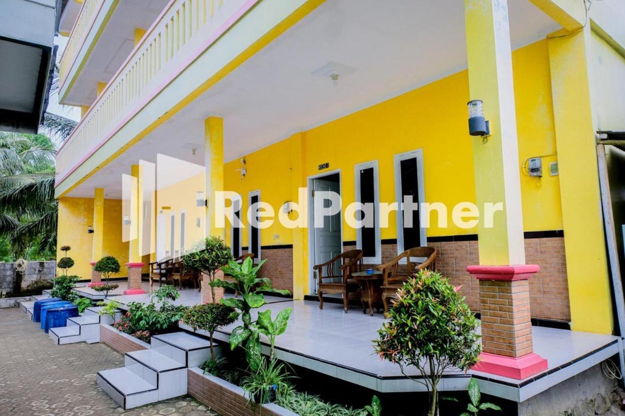 Villa Ikhbar Ciletuh Redpartner Cilowa Exterior photo