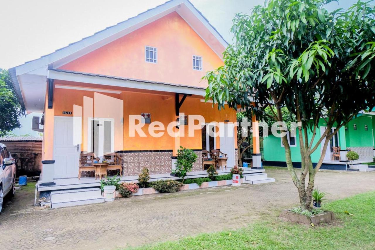 Villa Ikhbar Ciletuh Redpartner Cilowa Exterior photo