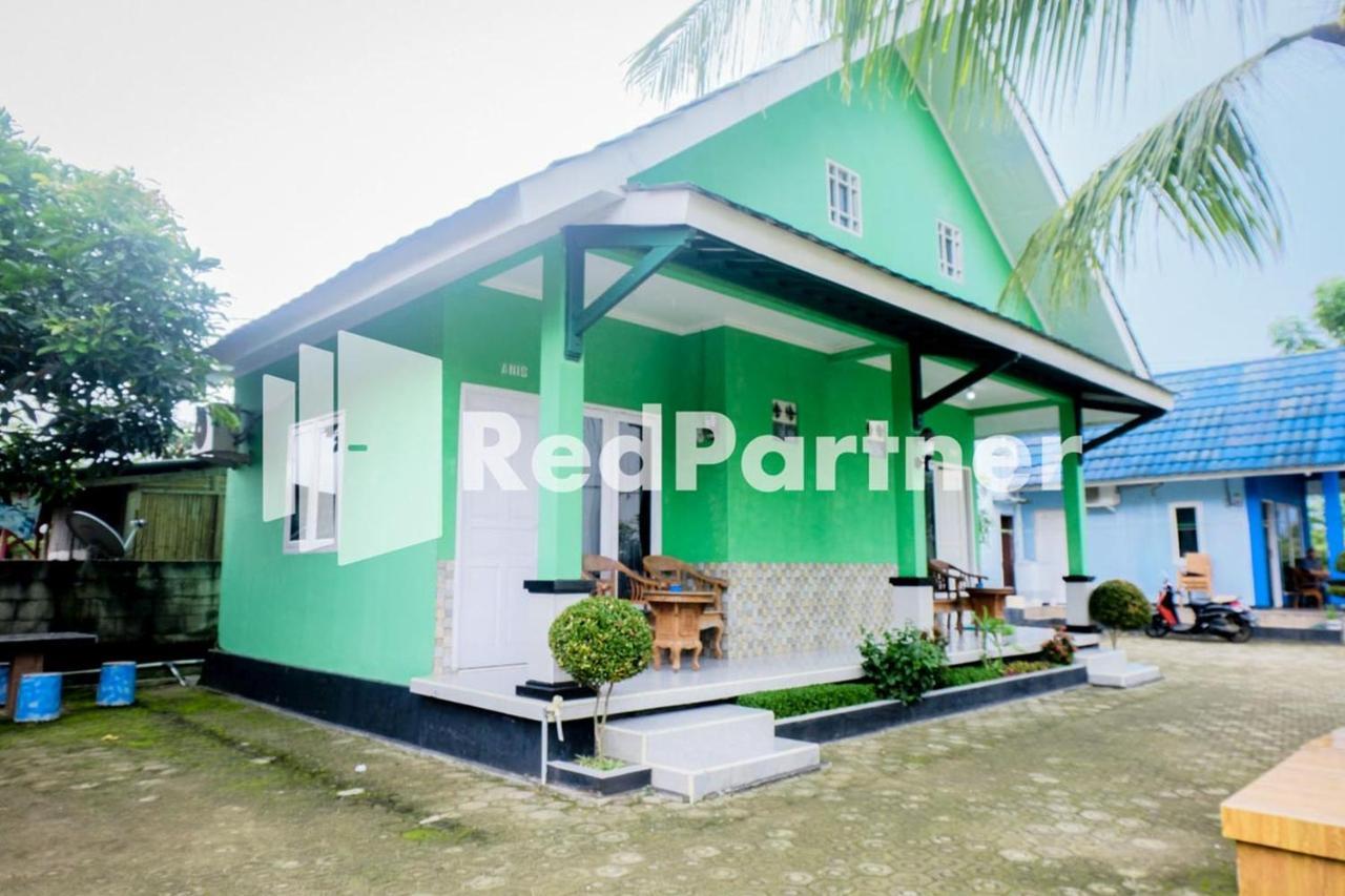 Villa Ikhbar Ciletuh Redpartner Cilowa Exterior photo