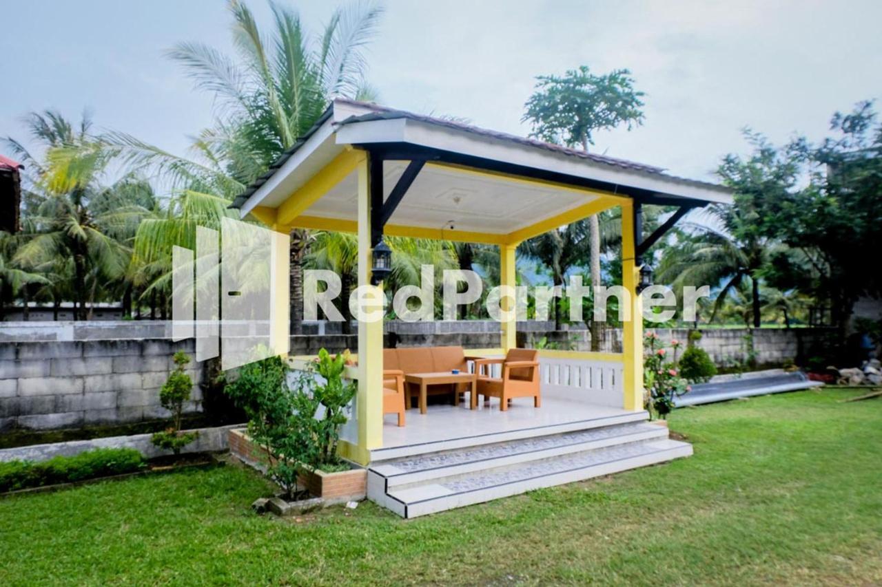 Villa Ikhbar Ciletuh Redpartner Cilowa Exterior photo