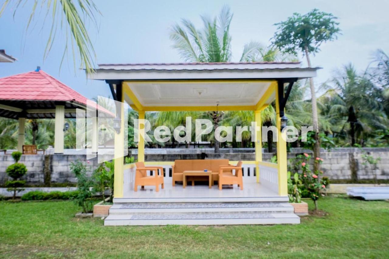 Villa Ikhbar Ciletuh Redpartner Cilowa Exterior photo